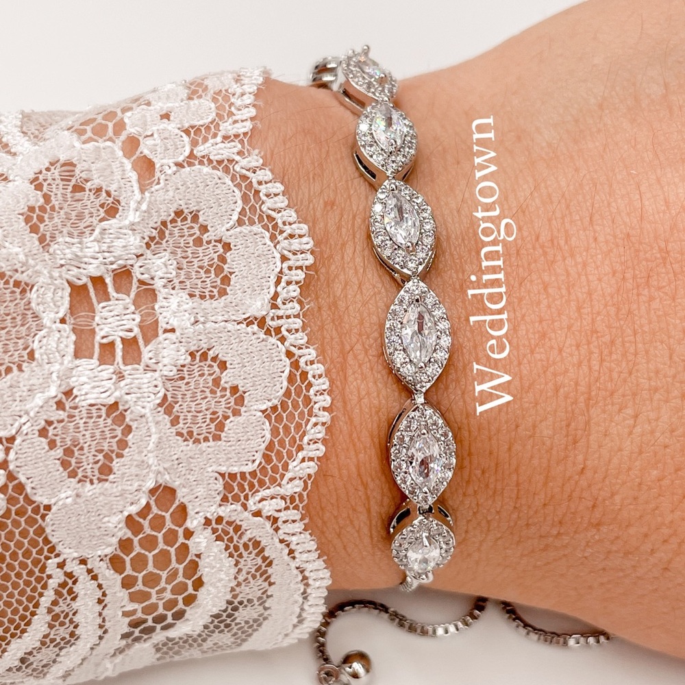 Luxury bridal bracelet silver diamonds